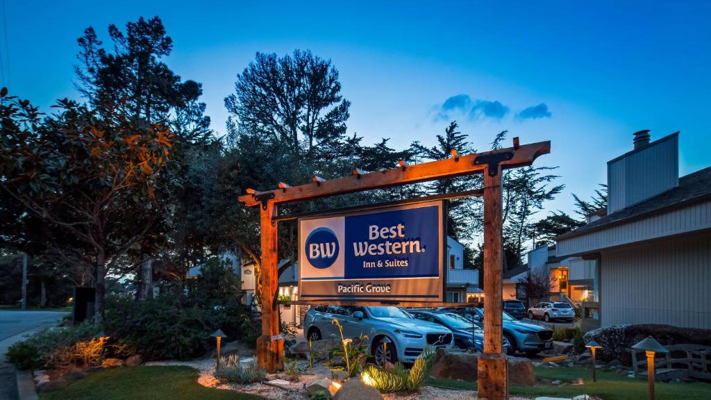 Best Western The Inn & Suites Pacific Grove Main image 1